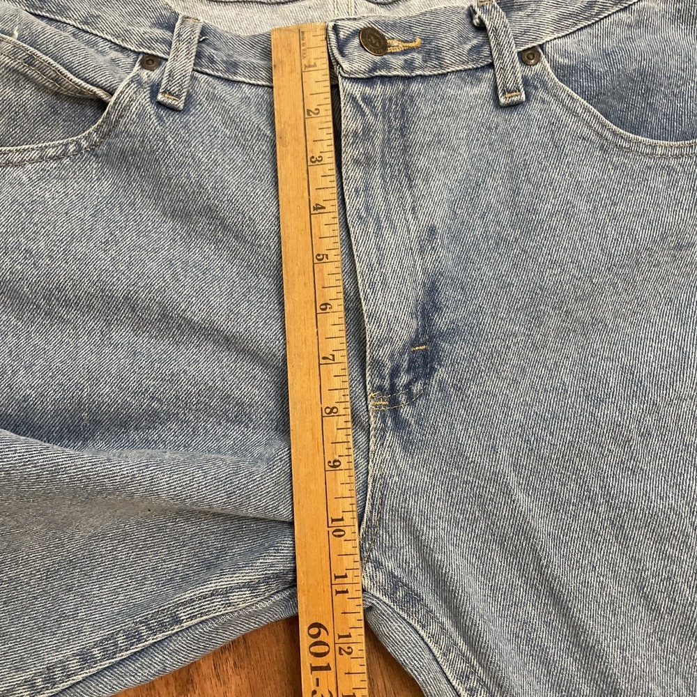 Wrangler Men's Authentic Jeans 34x29 Blue Light Wash Straight Leg Denim - Picture 5 of 9